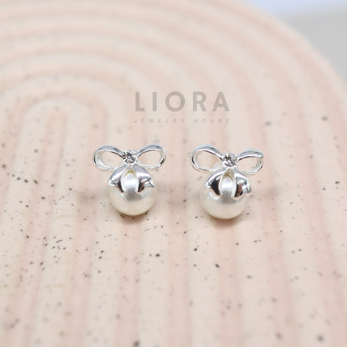 Pearl with Bow Stud Earrings