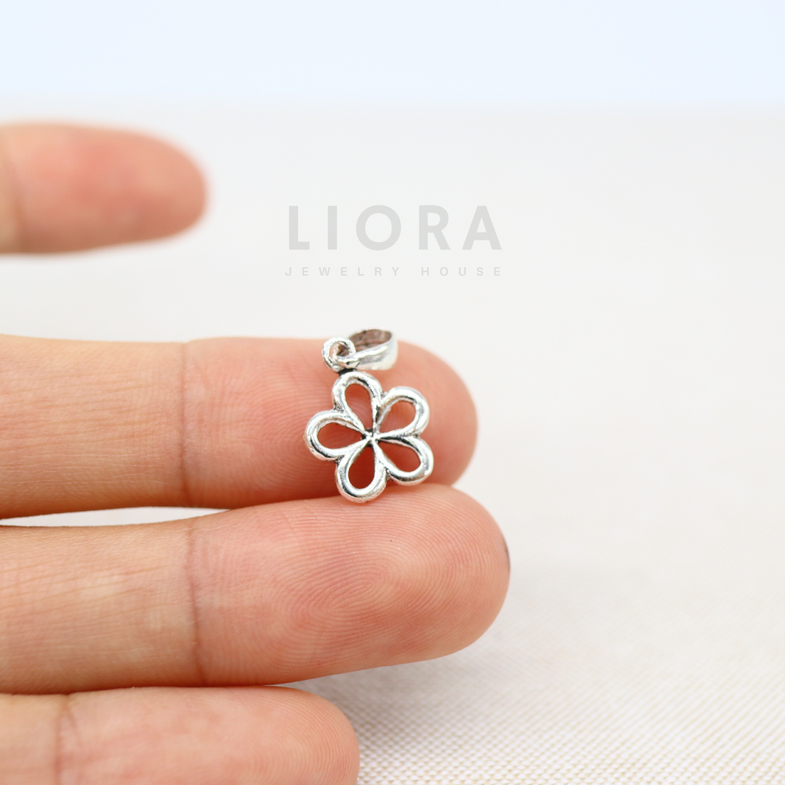 Flower Pendant Necklace