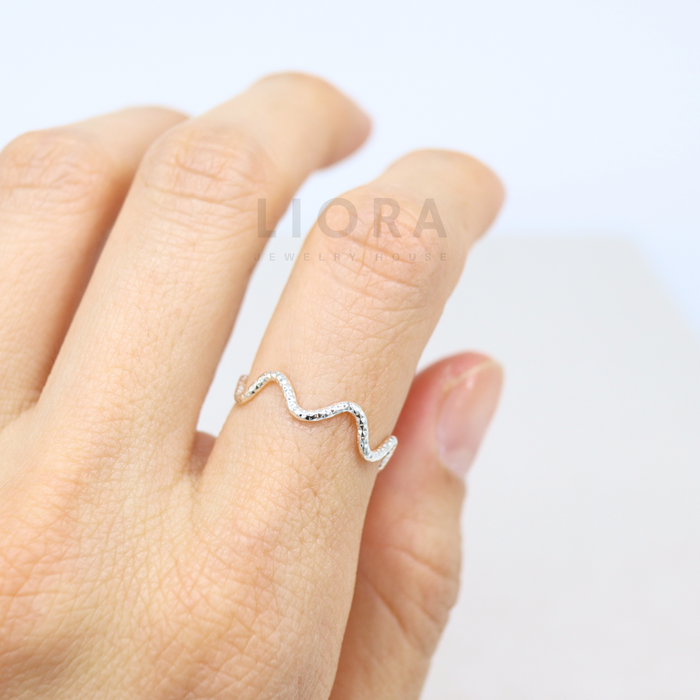 Zigzag Ring, Diamond Cut Ring