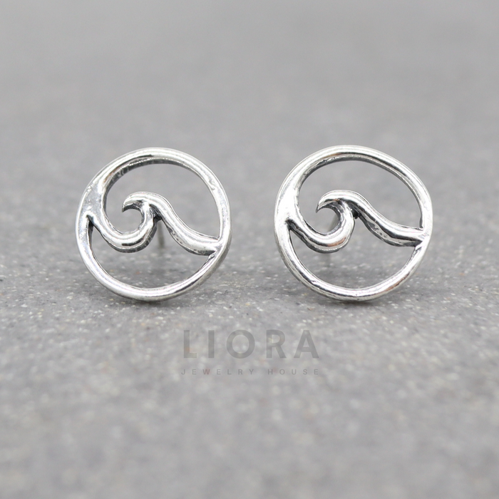 Circle Wave Stud Earrings